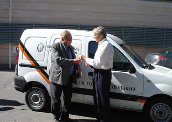 En Mendoza entregaron un móvil utilitario y equipos para mejorar el diagnóstico de Hepatitis Virales B y C