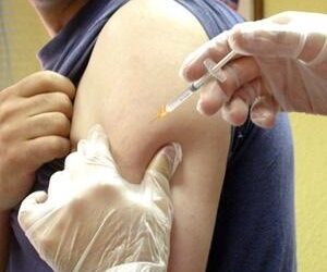 Vacunación contra Hepatitis B a estudiantes de la Universidad de La Plata que cursan carreras donde hay riesgo respecto a HBV