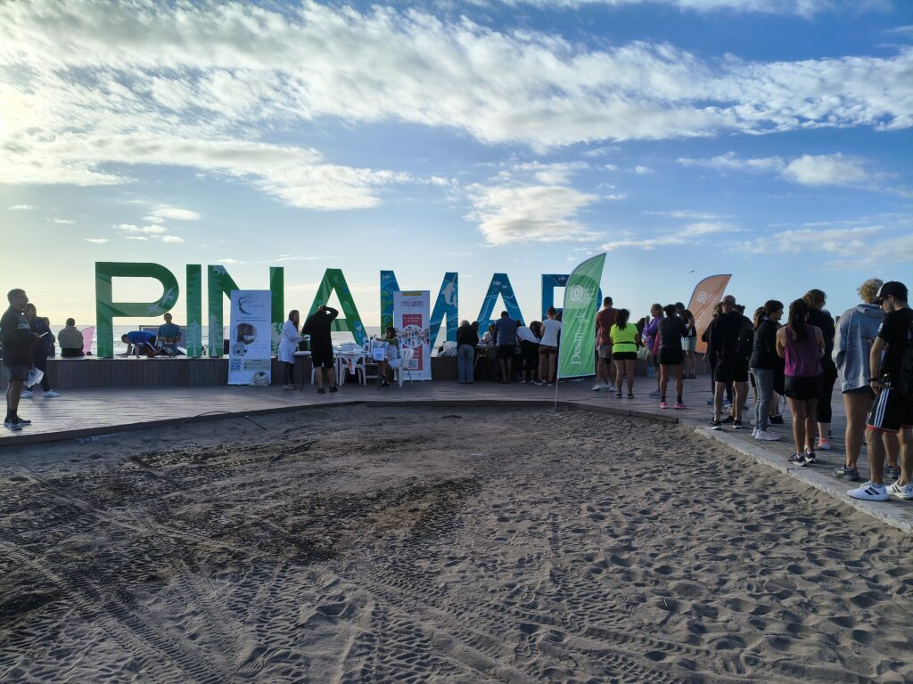 Stand en Pinamar Día Mundial del Cáncer Fndación HCV Sin Fronteras